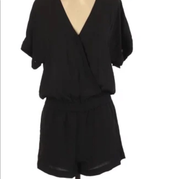 black romper with pockets - Picture 4 of 4